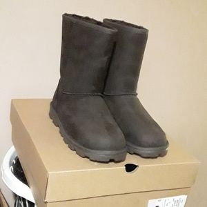 Women uggs size 11 cho